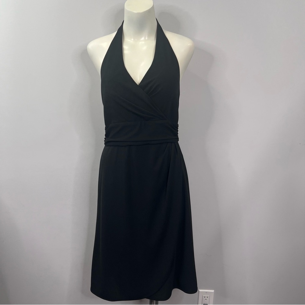 White House Black Market Black Halter sz 8 NWT